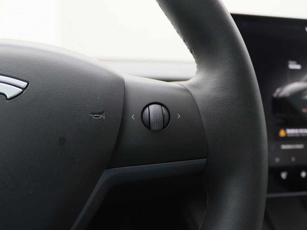 Tesla Model Y Long Range 345pk AWD 21