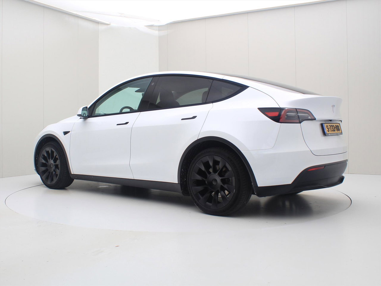 Tesla Model Y Standard RWD Plus 90,8% SoH [ AMD RYZEN+AUTOPILOT+20 INCH+PREMIUM AUDIO 3