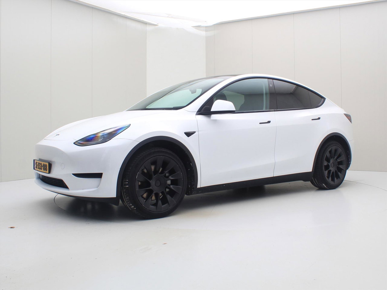 Tesla Model Y Standard RWD Plus 90,8% SoH [ AMD RYZEN+AUTOPILOT+20 INCH+PREMIUM AUDIO 7