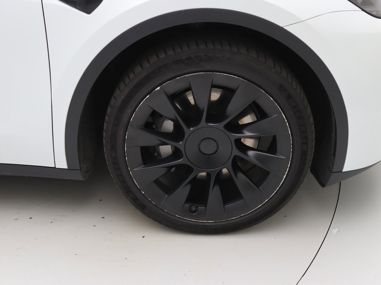 Tesla Model Y Standard RWD Plus 90,8% SoH [ AMD RYZEN+AUTOPILOT+20 INCH+PREMIUM AUDIO 8
