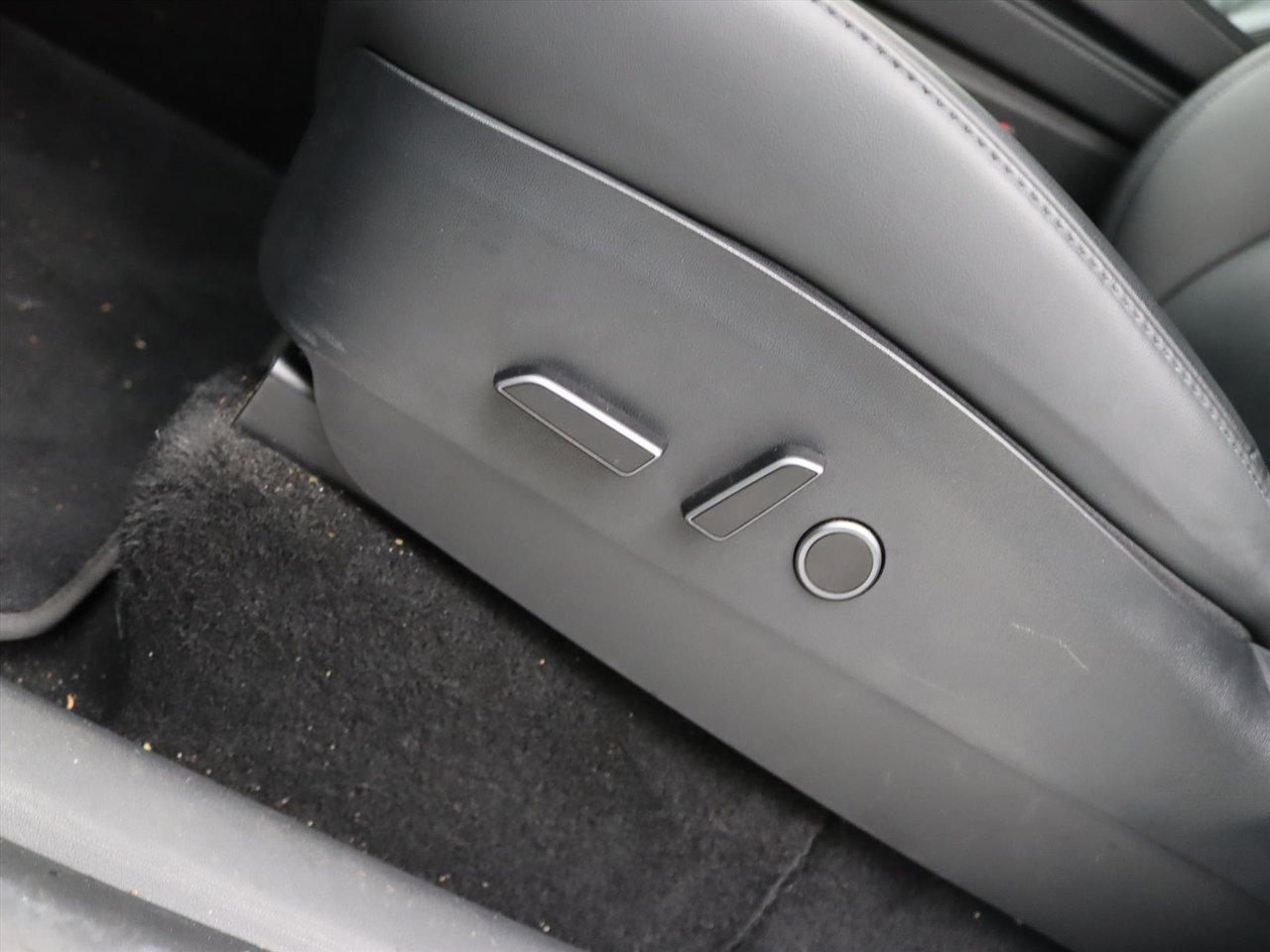 Tesla Model Y Standard RWD Plus 90,8% SoH [ AMD RYZEN+AUTOPILOT+20 INCH+PREMIUM AUDIO 18