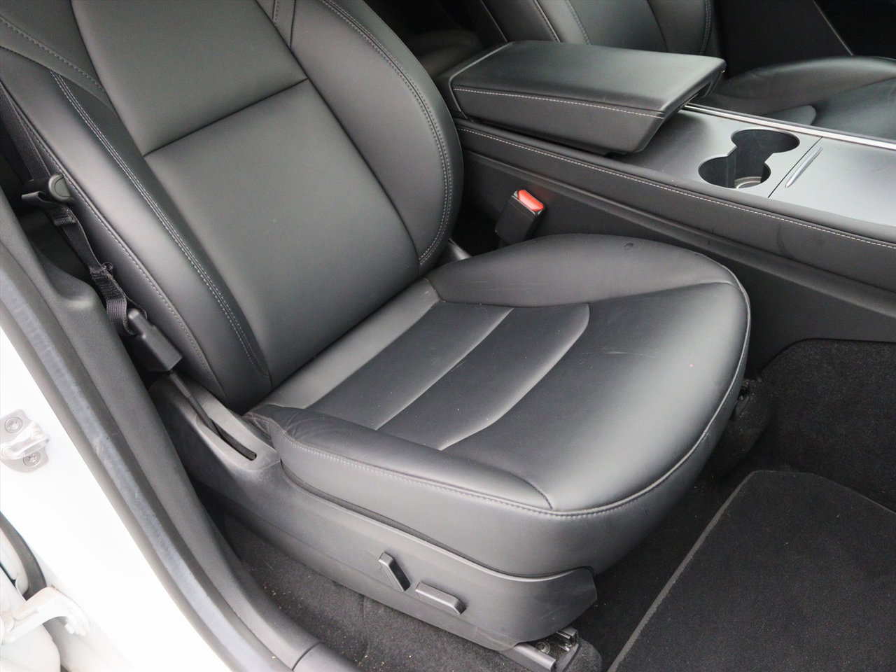 Tesla Model Y Standard RWD Plus 90,8% SoH [ AMD RYZEN+AUTOPILOT+20 INCH+PREMIUM AUDIO 15