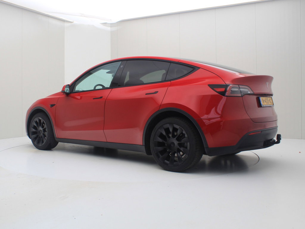 Tesla Model Y Long Range 345pk AWD 3
