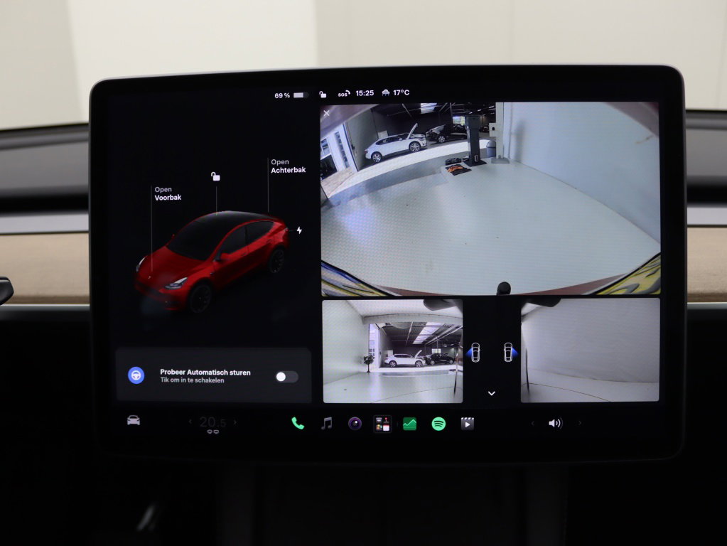 Tesla Model Y Long Range 345pk AWD 14