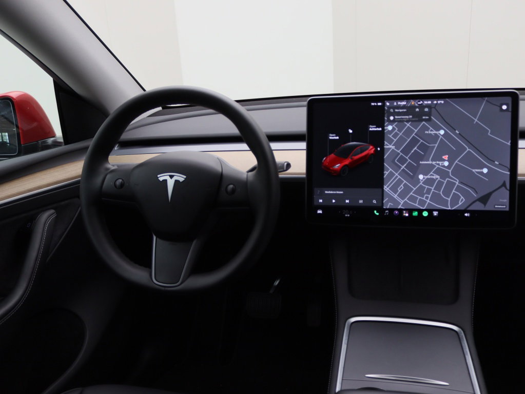 Tesla Model Y Long Range 345pk AWD 8