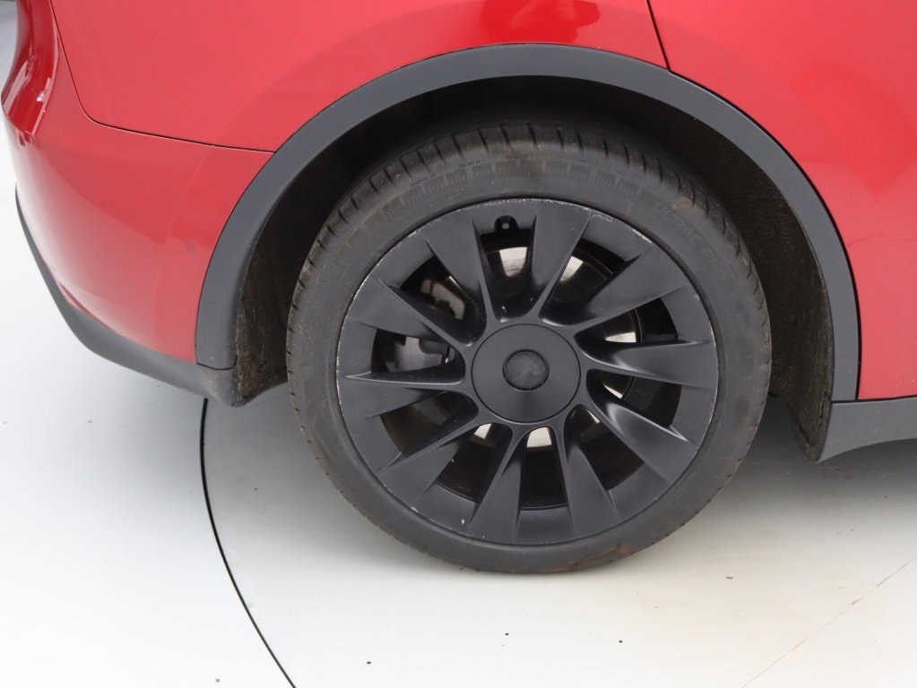 Tesla Model Y Long Range 345pk AWD 16