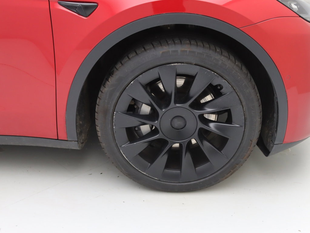 Tesla Model Y Long Range 345pk AWD 15