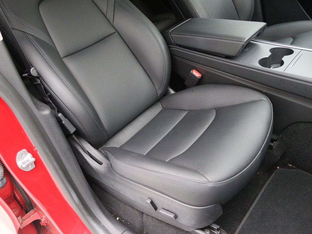 Tesla Model Y Long Range 345pk AWD 22
