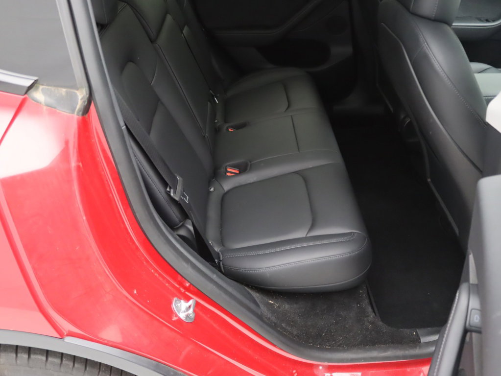 Tesla Model Y Long Range 345pk AWD 20
