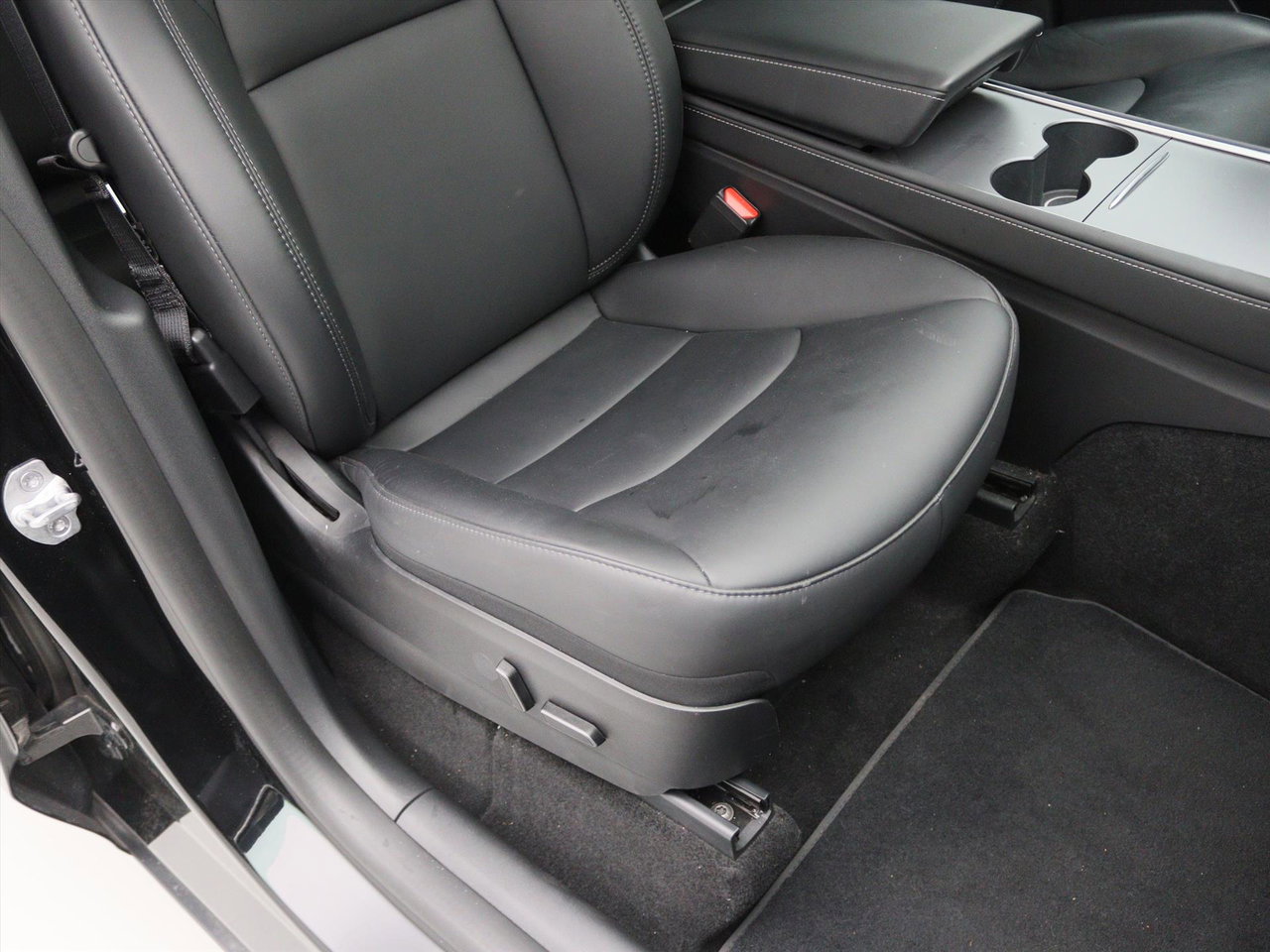 Tesla Model Y Standard RWD Plus 94.8% SoH [ LFP-ACCU+AUTOPILOT+19 INCH+60 kWh+PREMIUM AUDIO ] 23