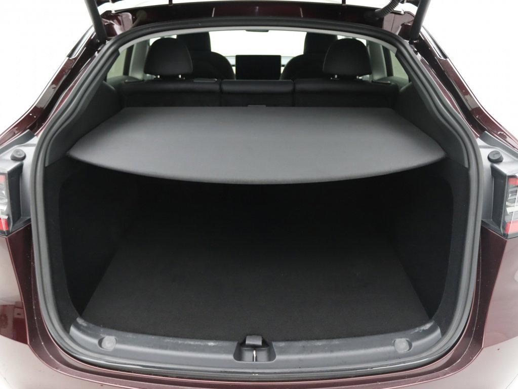 Tesla Model Y Performance 450pk AWD 26