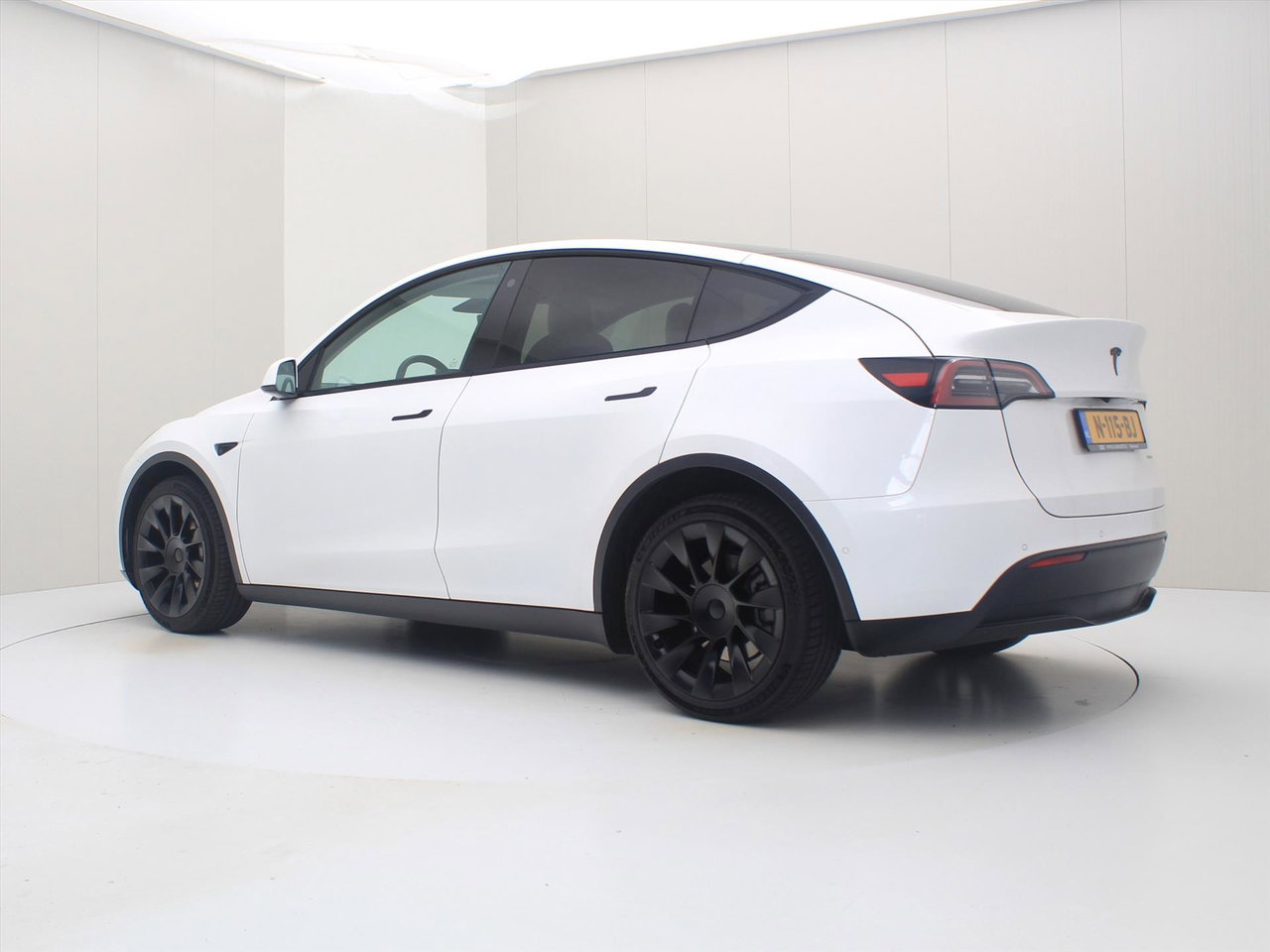 Tesla Model Y Long Range 351pk AWD [ WIT LEDER+AUTOPILOT+20 INCH+PREMIUM AUDIO ] 4