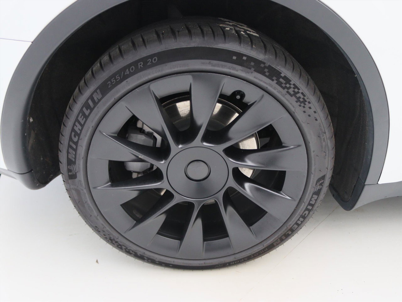 Tesla Model Y Long Range 351pk AWD [ WIT LEDER+AUTOPILOT+20 INCH+PREMIUM AUDIO ] 9