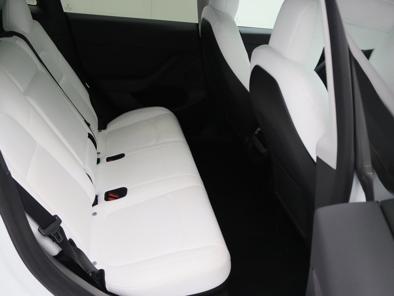 Tesla Model Y Long Range 351pk AWD [ WIT LEDER+AUTOPILOT+20 INCH+PREMIUM AUDIO ] 13