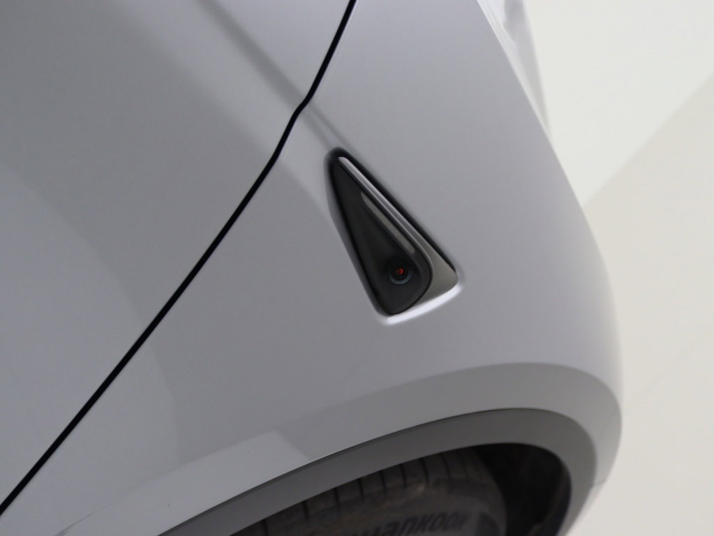 Tesla Model Y 25
