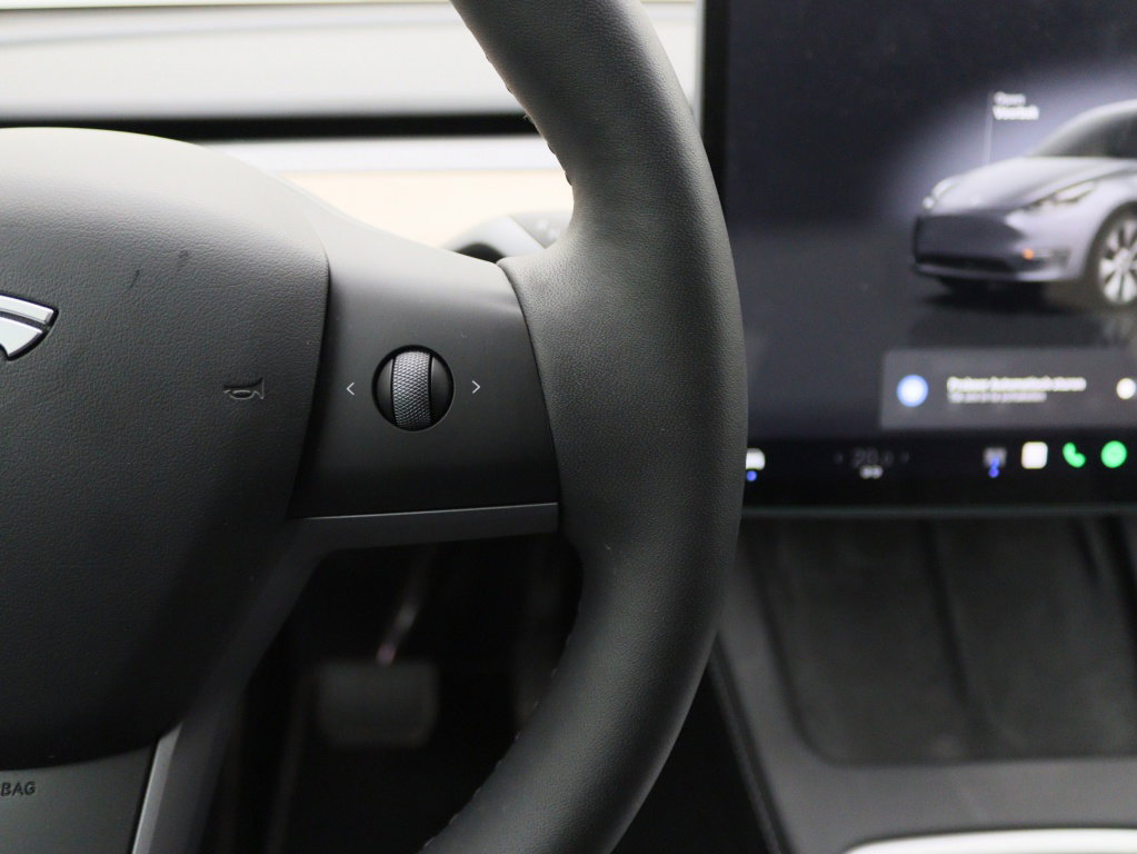 Tesla Model Y 29