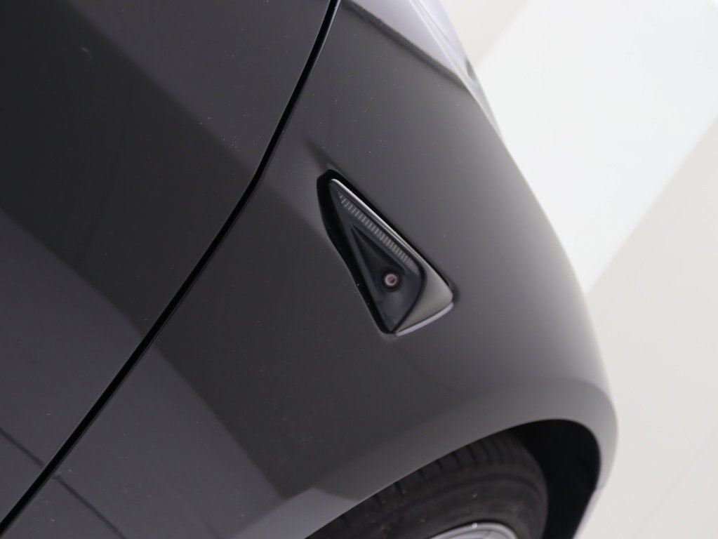 Tesla Model 3 Standard Plus RWD 27