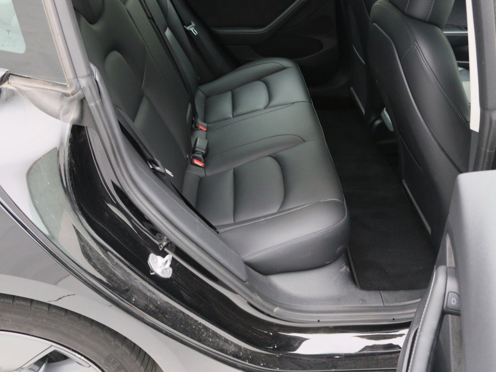 Tesla Model 3 Standard Plus RWD 29