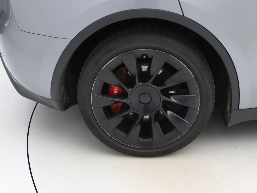 Tesla Model Y 347pk RWD 16