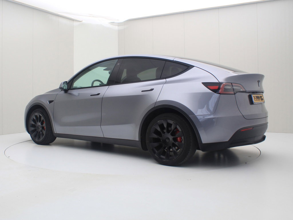 Tesla Model Y 347pk RWD 3