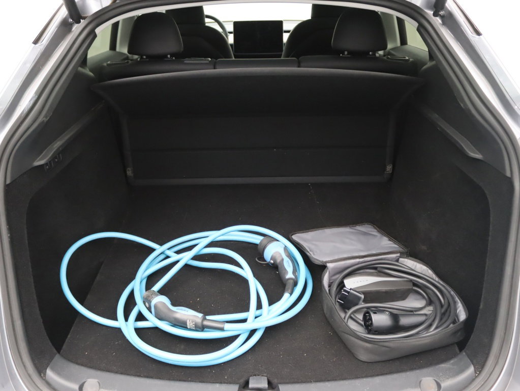 Tesla Model Y 347pk RWD 22