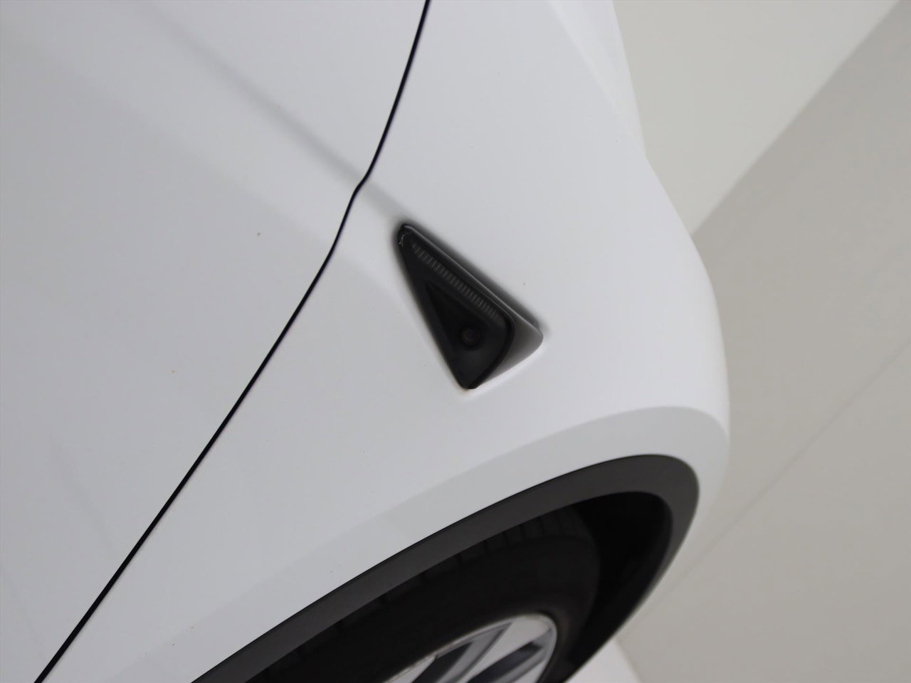 Tesla Model Y Standard RWD Plus 351pk 91,7% SoH [ LFP ACCU+AUTOPILOT+19 INCH+PREMIUM AUDIO ] 14