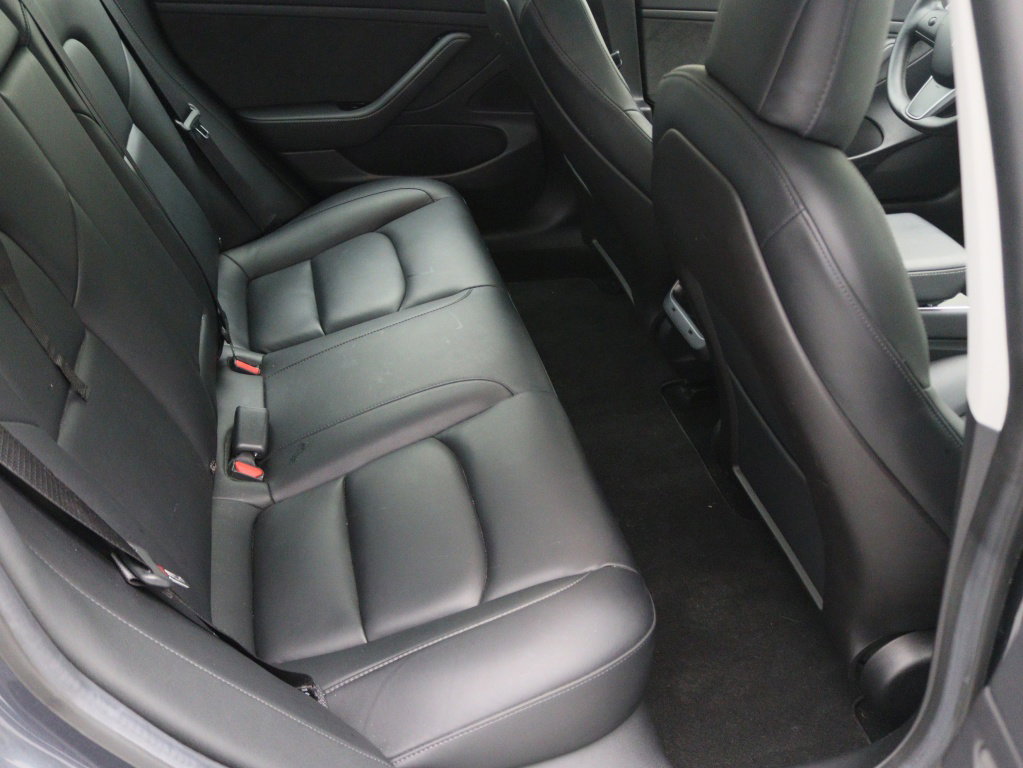 Tesla Model 3 Standard Plus RWD 14