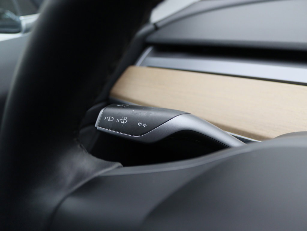 Tesla Model 3 Standard Plus RWD 23