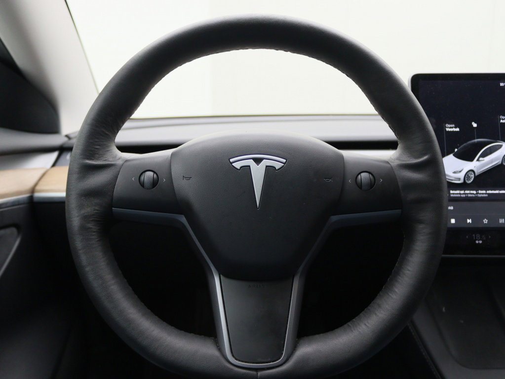 Tesla Model 3 Long-Range Dual Motor AWD 20