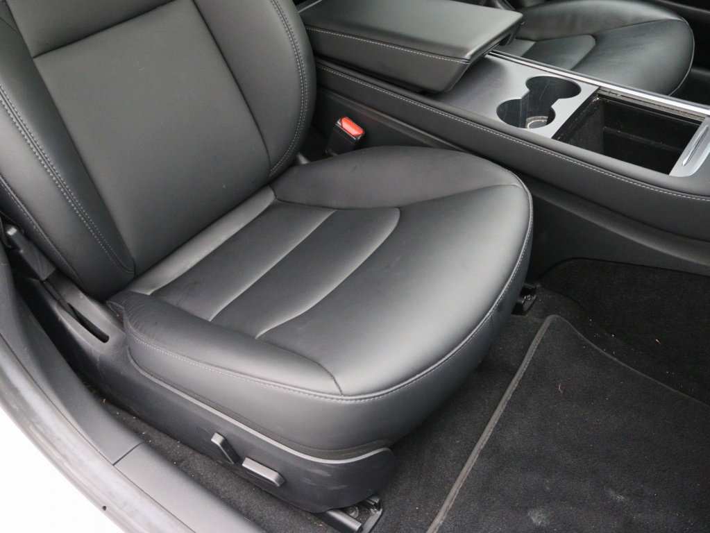 Tesla Model 3 Long-Range Dual Motor AWD 16