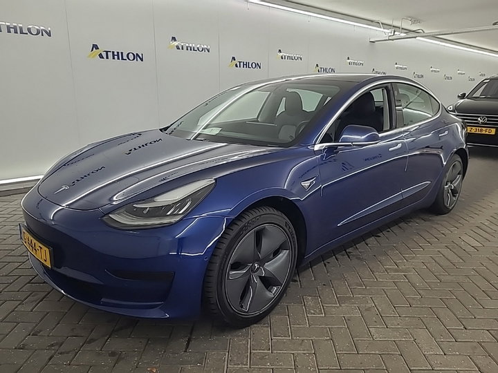 Tesla Model 3 Standard Plus RWD Standard Range Plus 84,1% SoH [ TREKHAAK+AUTOPILOT+CAMERA+CLIMAAT+NAVIGATIE+PDC+LED ]