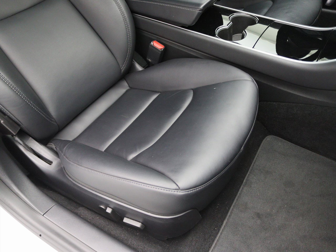 Tesla Model 3 Standard Plus RWD Standard Range Plus 85,6% SoH [ AUTOPILOT+CAMERA+CLIMAAT+NAVIGATIE+PDC+LED ] 17