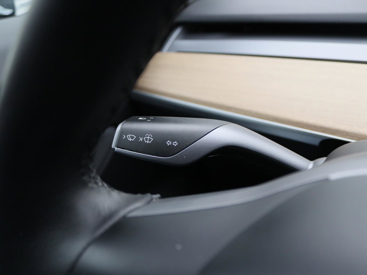 Tesla Model 3 Standard Plus RWD Standard Range Plus 85,6% SoH [ AUTOPILOT+CAMERA+CLIMAAT+NAVIGATIE+PDC+LED ] 23