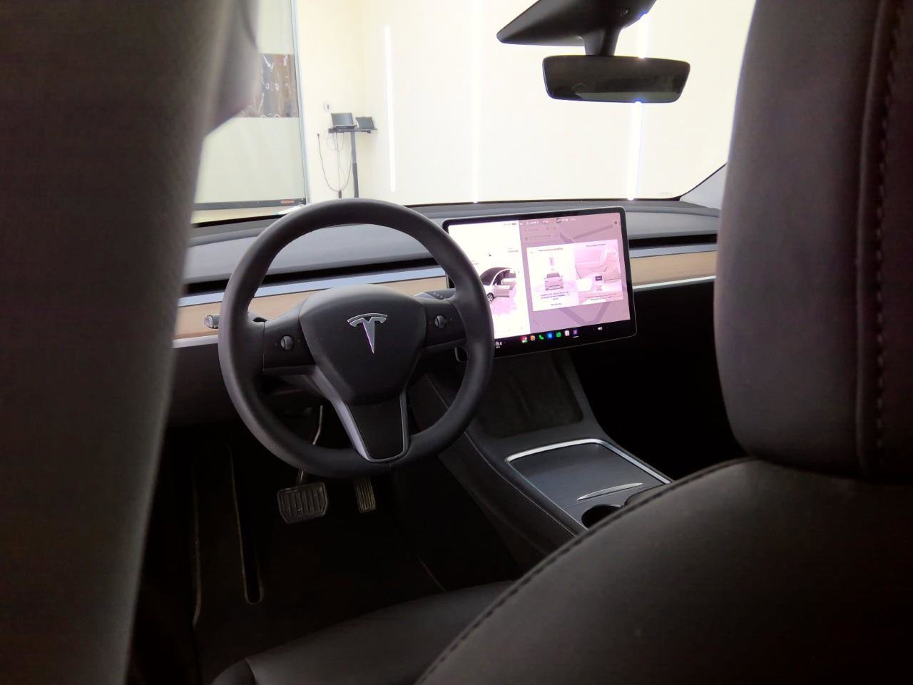 Tesla Model Y Standard RWD Plus 93% SoH [ AMD RYZEN+AUTOPILOT+19 INCH+PREMIUM AUDIO ] 3