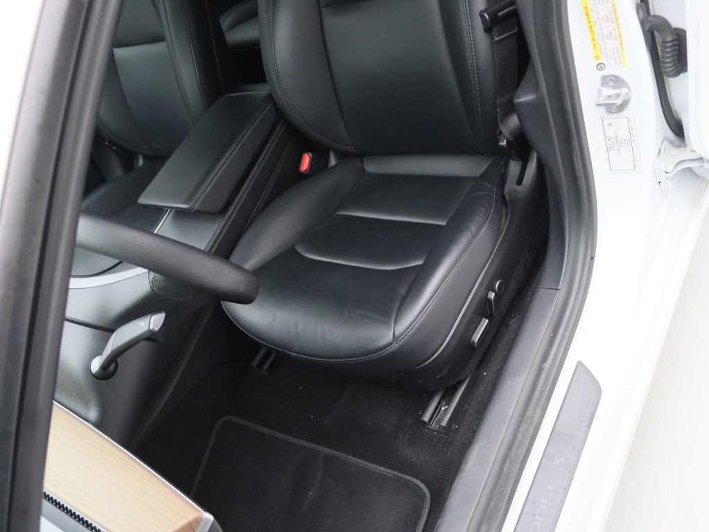Tesla Model 3 Performance Dual Motor AWD 25