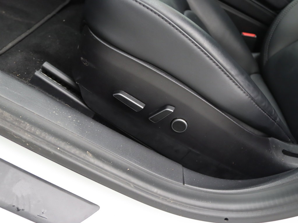 Tesla Model 3 Performance Dual Motor AWD 24