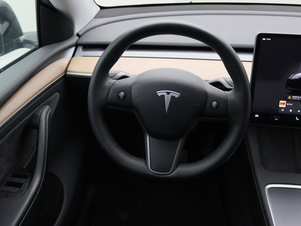 Tesla Model Y Long Range 345pk AWD 19