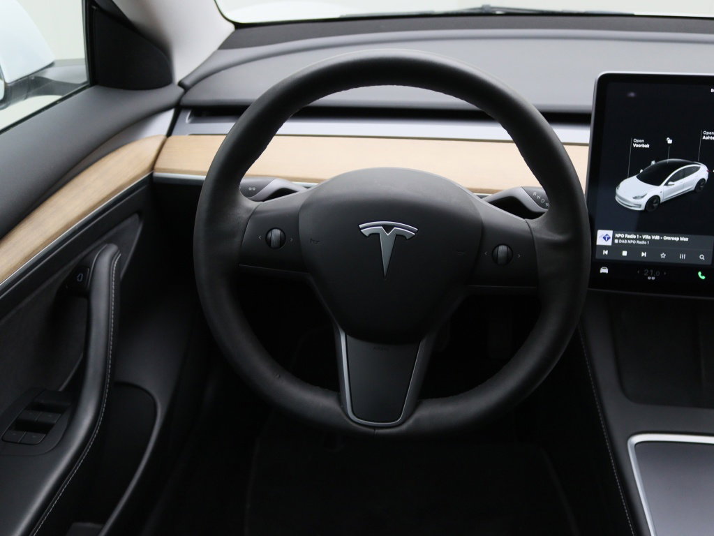 Tesla Model 3 Standard Plus RWD 16