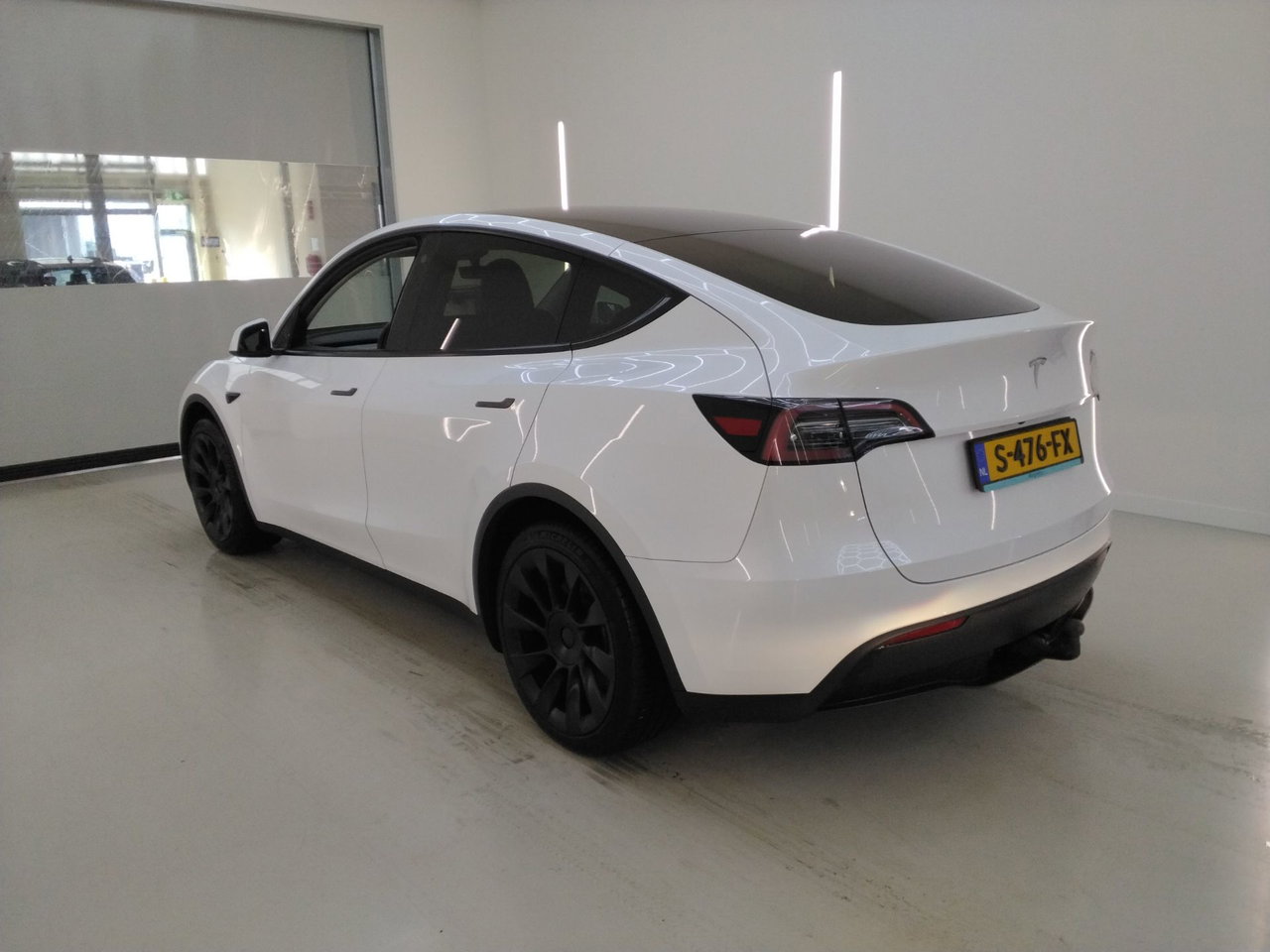 Tesla Model Y Model Y Standard RWD Plus 89.4% SoH [ TREKHAAK+AMD RYZEN+FSD+20 INCH+PREMIUM AUDIO 3