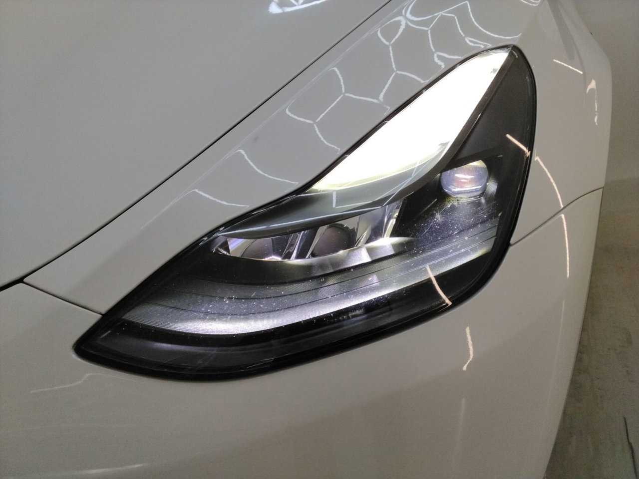 Tesla Model Y Model Y Standard RWD Plus 89.4% SoH [ TREKHAAK+AMD RYZEN+FSD+20 INCH+PREMIUM AUDIO 17