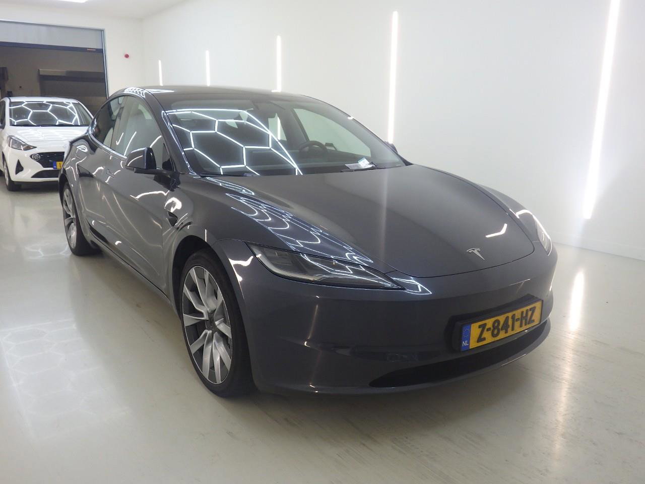 Tesla Model 3 Long-Range Dual Motor AWD Highland 92.5% SoH [ TREKHAAK+HW4+AMD RYZEN+FSD MOGELIJK €99/PM+PREMIUM ] 7