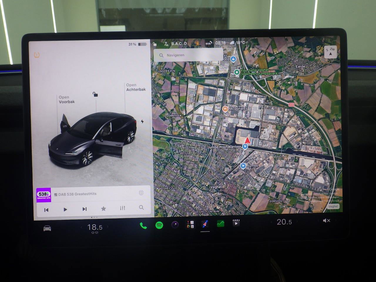 Tesla Model 3 Long-Range Dual Motor AWD Highland 92.5% SoH [ TREKHAAK+HW4+AMD RYZEN+FSD MOGELIJK €99/PM+PREMIUM ] 18