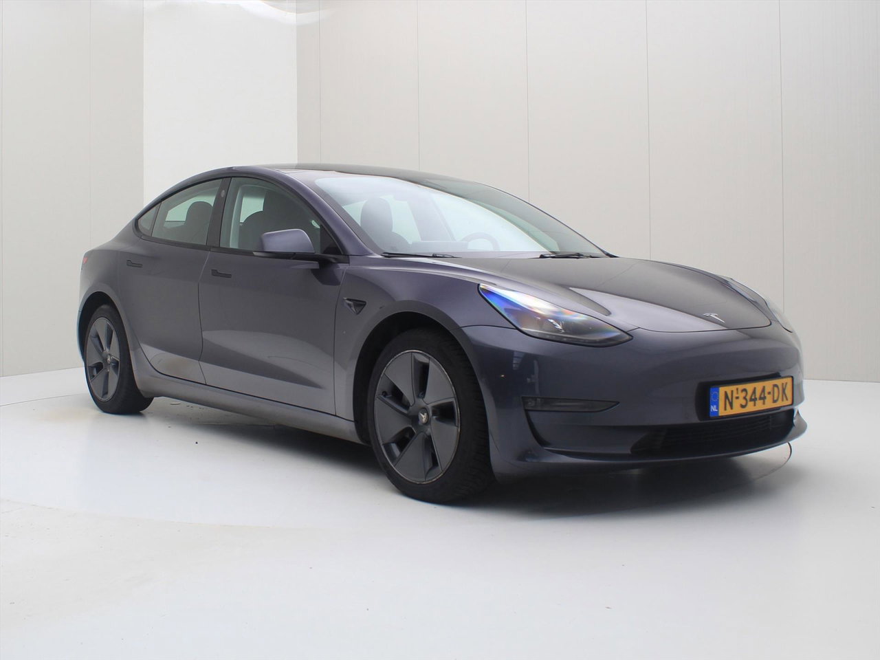 Tesla Model 3 Long-Range AWD 351pk 75 kWh 92,3% SoH FACELIFT [ WARMTEPOMP+FSD+620KM WLTP+PREMIUM AUDIO ] 4