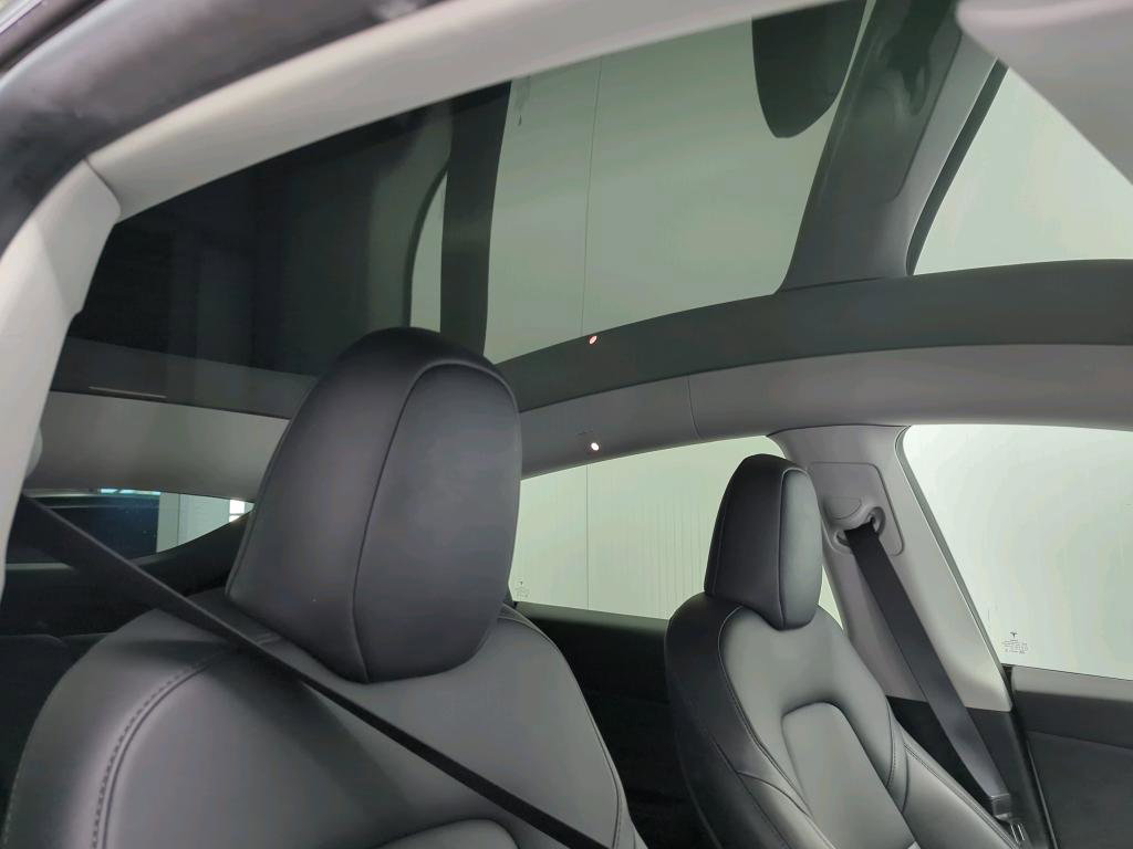 Tesla Model Y Long Range AWD 75kWh 351pk [ TREKHAAK+AMD RYZEN+AUTOPILOT+19 INCH+PREMIUM AUDIO ] 19
