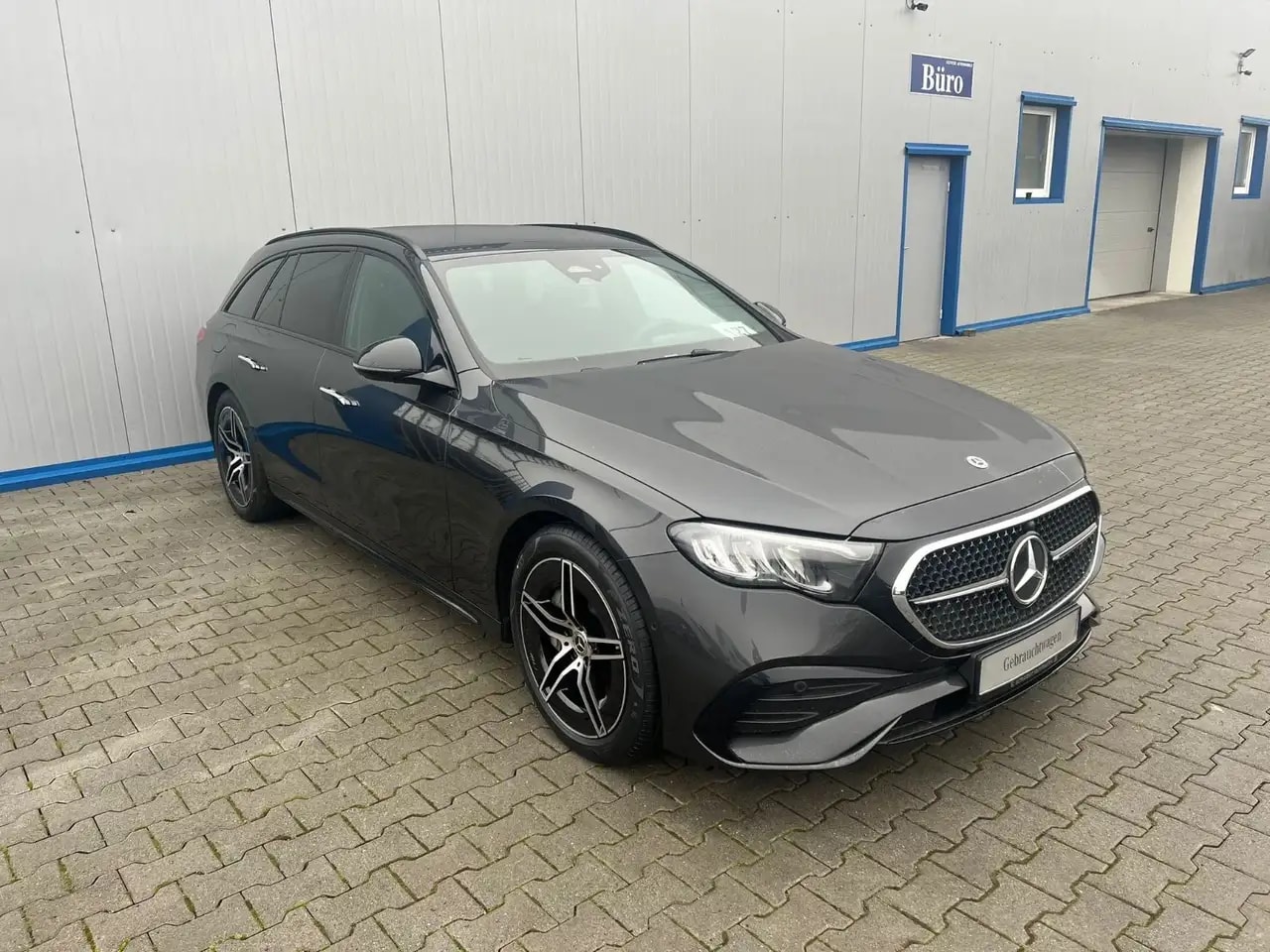 Mercedes-Benz E 200 T 9G 48V AMG-LINE MBUX KAMERA KEYLESS AHK 3
