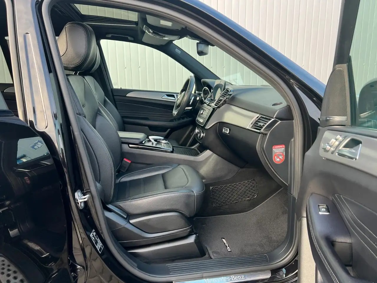 Mercedes-Benz GLE 350 4M AMG-LINE COMAND SCHIEBED. LED KEYLESS 11