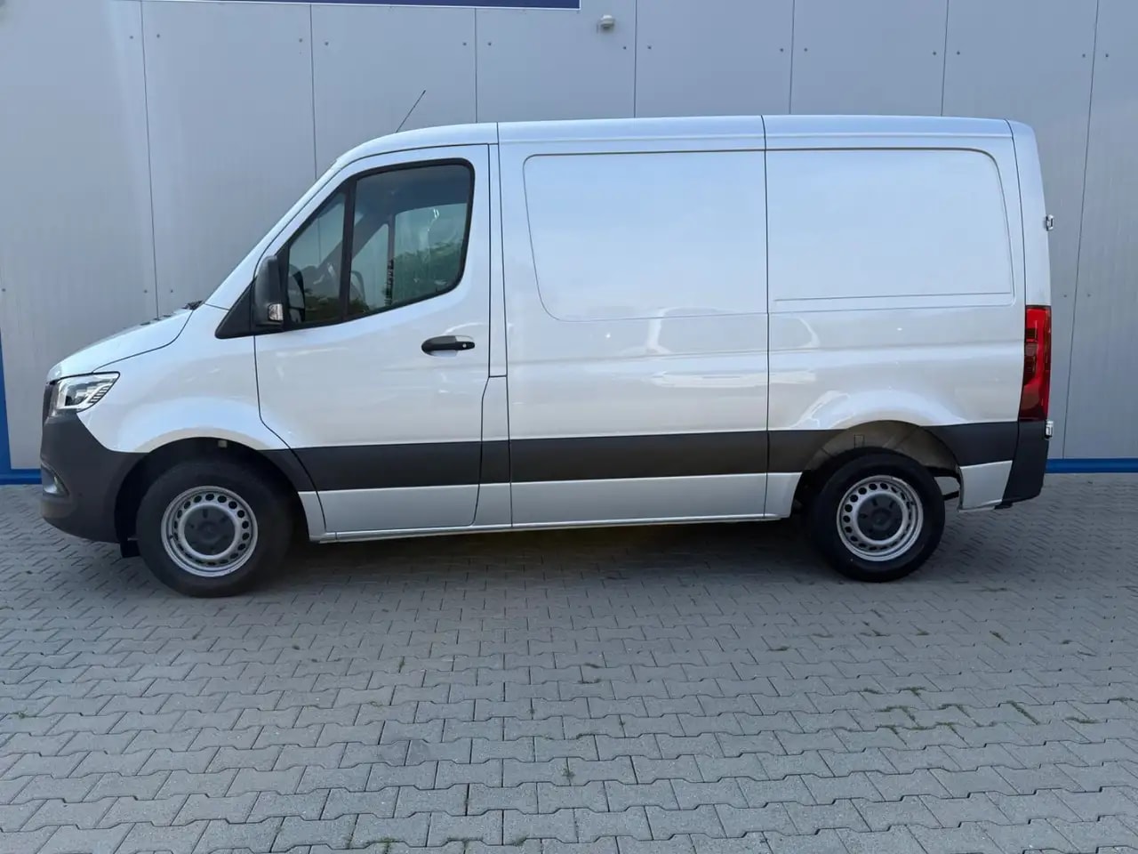 Mercedes-Benz Sprinter 314 AUTOMATIK NAVI TOTWINKEL KAMERA LED 4