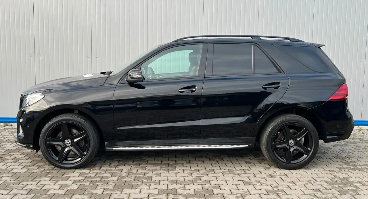 Mercedes-Benz GLE 350 4M AMG-LINE COMAND SCHIEBED. LED KEYLESS 5