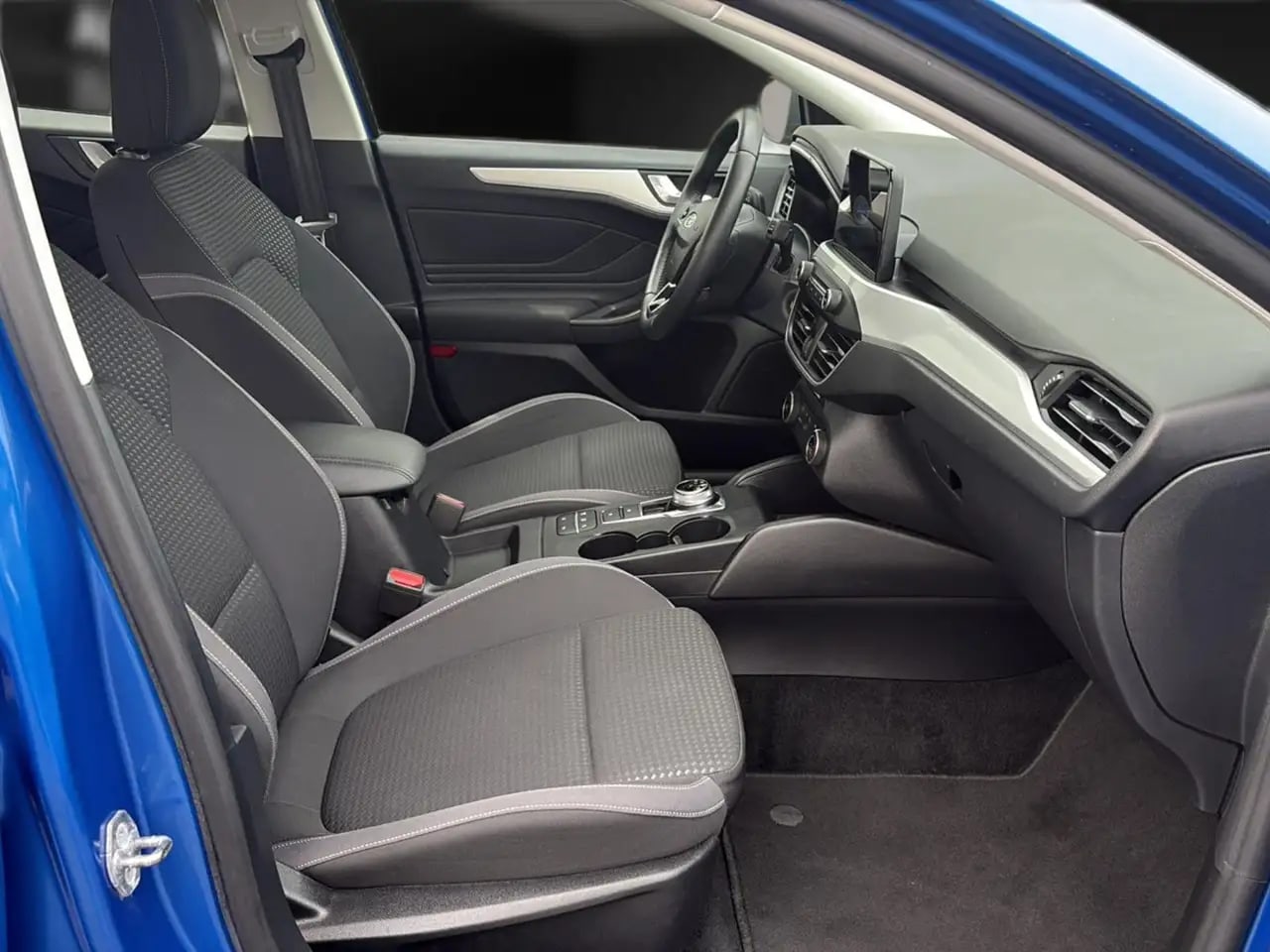 Ford Focus Automatik Kamera*AHK*17*LED*Navi*DAB*SHZ 12