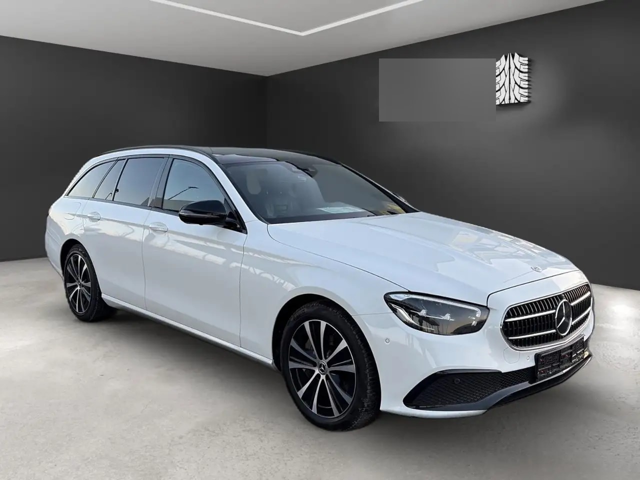 Mercedes-Benz E 300 de Pano*360*HUD*belüSitz*Distro*VollLeder*
